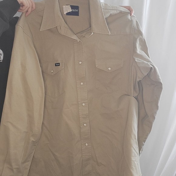 Vintage Wrangler khaki long sleeve pearl snap shirt button down